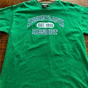 Disneyland Resort Est. 50s Varsity Style Graphic Green Men’s T-Shirt